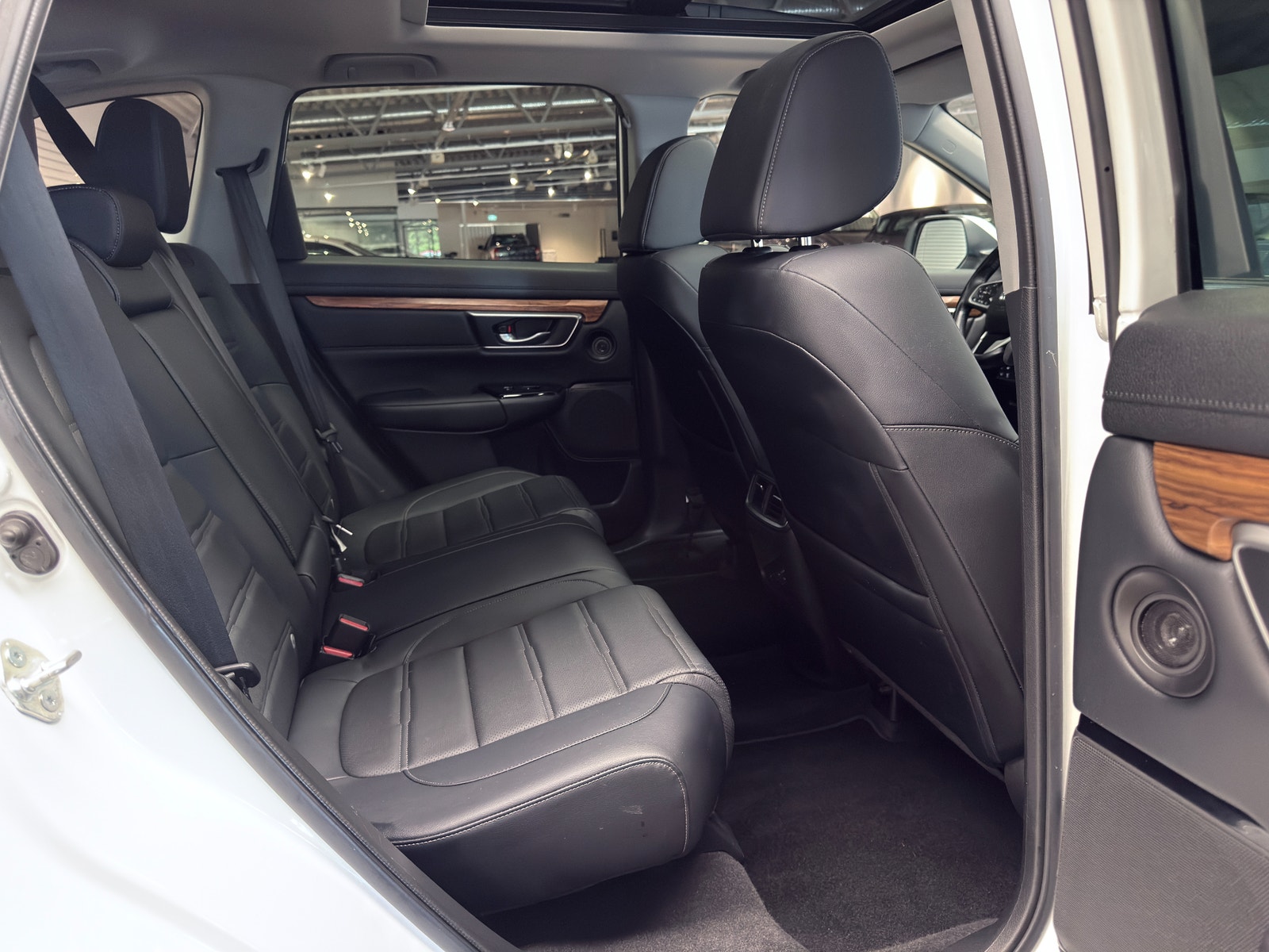Honda CR-V Hybrid AWD E-CVT Executive|Panorama|Drag|HuD|Värmare 2019 - miniatyr 18