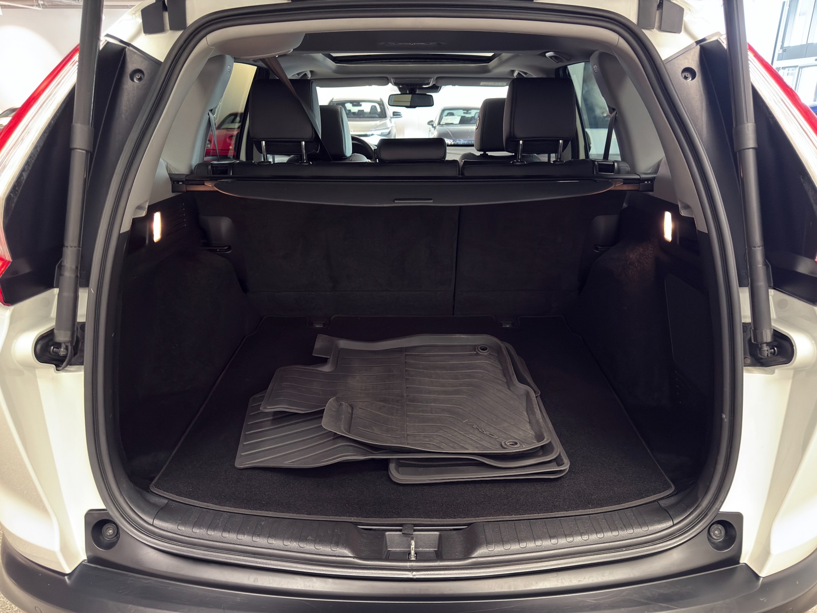 Honda CR-V Hybrid AWD E-CVT Executive|Panorama|Drag|HuD|Värmare 2019 - miniatyr 21