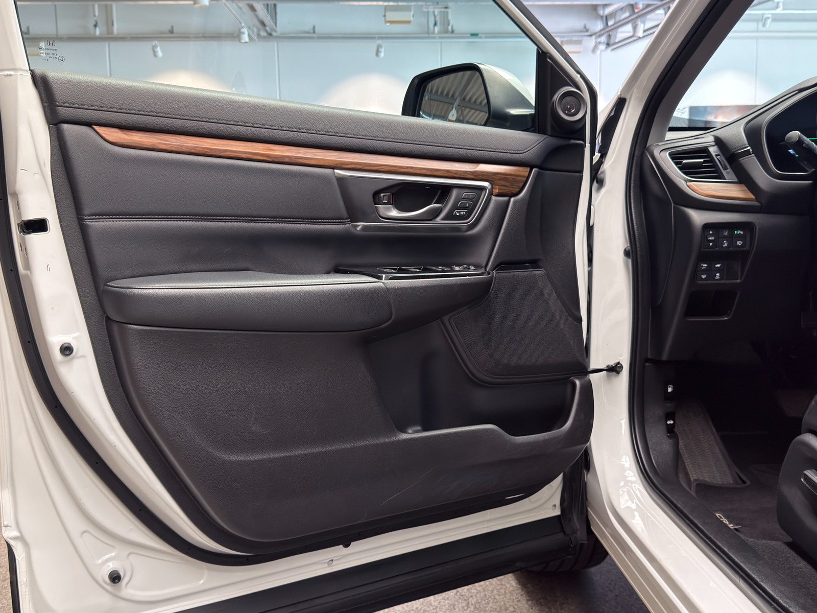 Honda CR-V Hybrid AWD E-CVT Executive|Panorama|Drag|HuD|Värmare 2019 - miniatyr 8