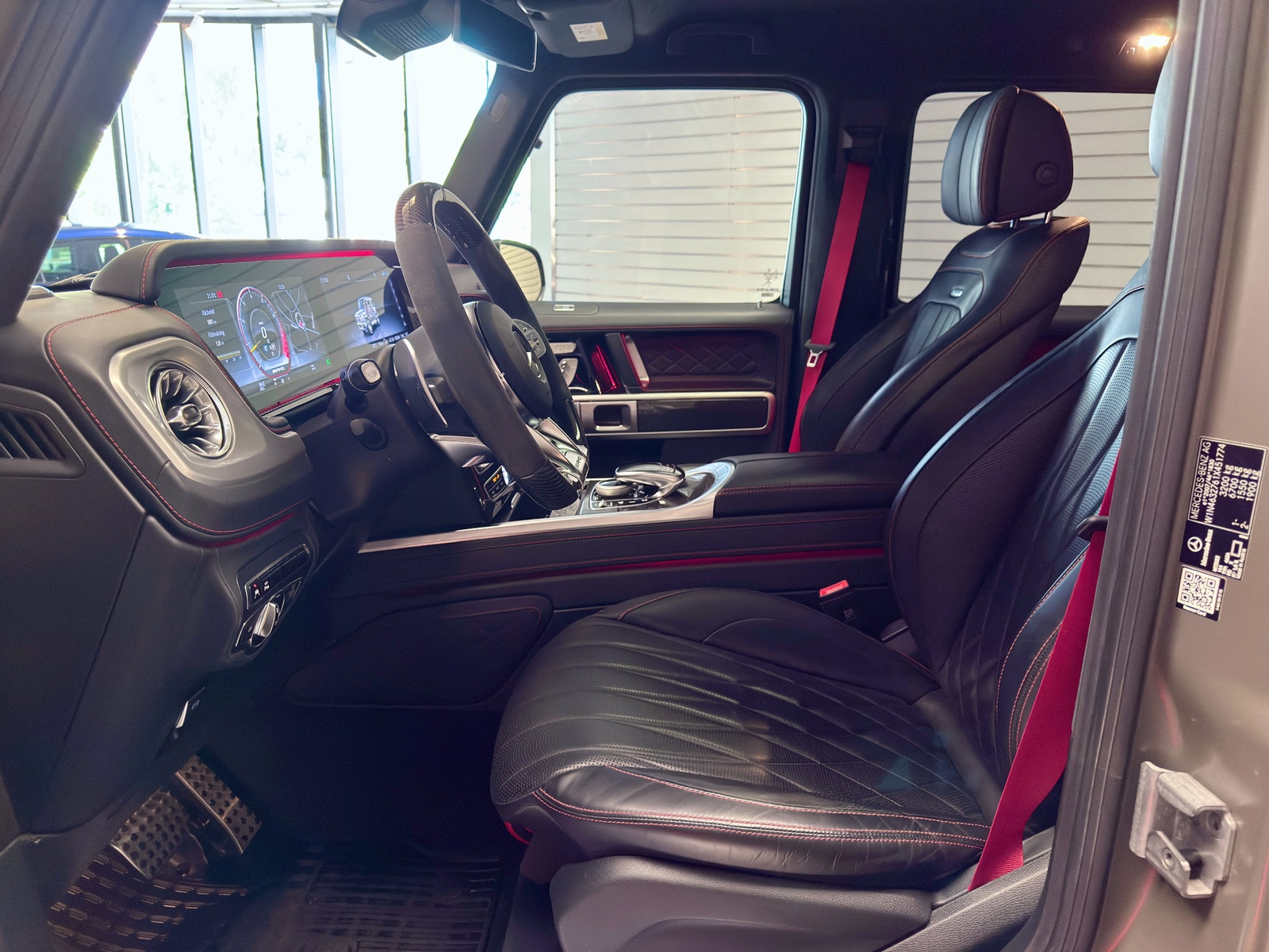 Mercedes-Benz AMG G 63 Manufaktur | Multikonturstolar | Burmester 3D 2023 - miniatyr 13
