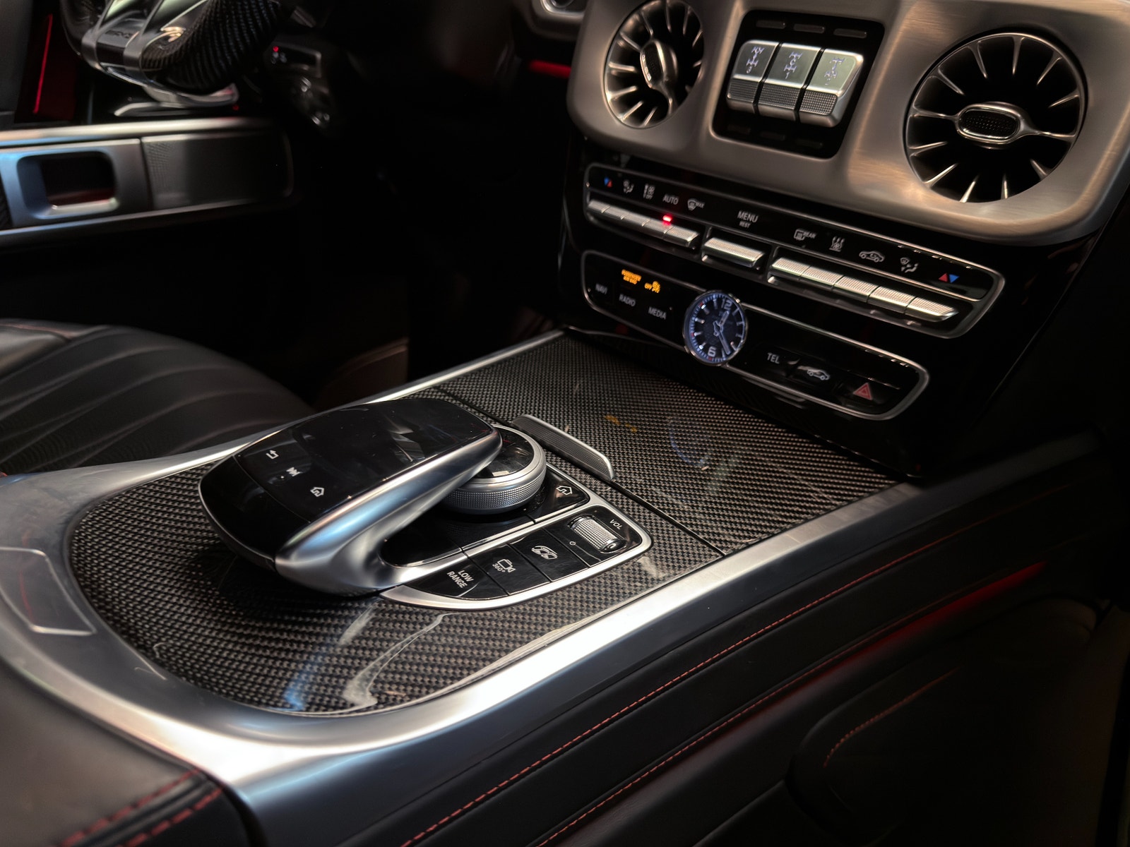 Mercedes-Benz G63 AMG Manufaktur | Multikonturstolar | Burmester 3D 2023 - miniatyr 20