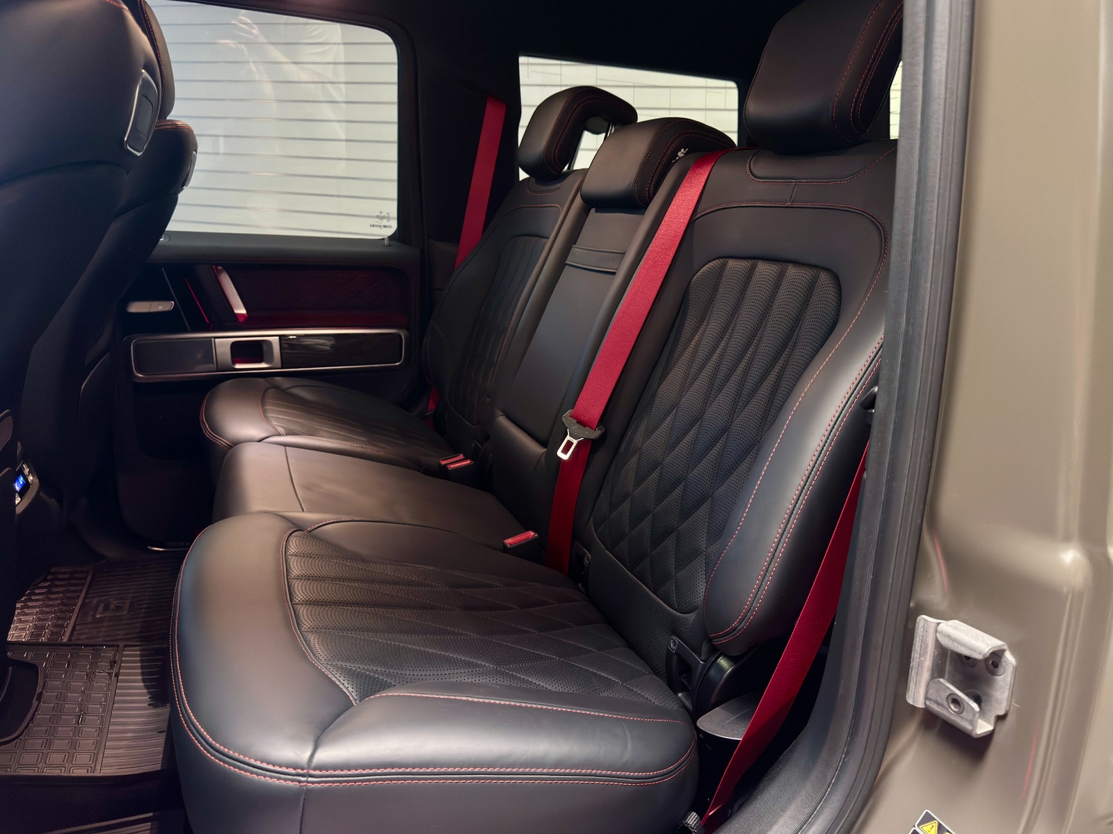 Mercedes-Benz AMG G 63 Manufaktur | Multikonturstolar | Burmester 3D 2023 - miniatyr 24