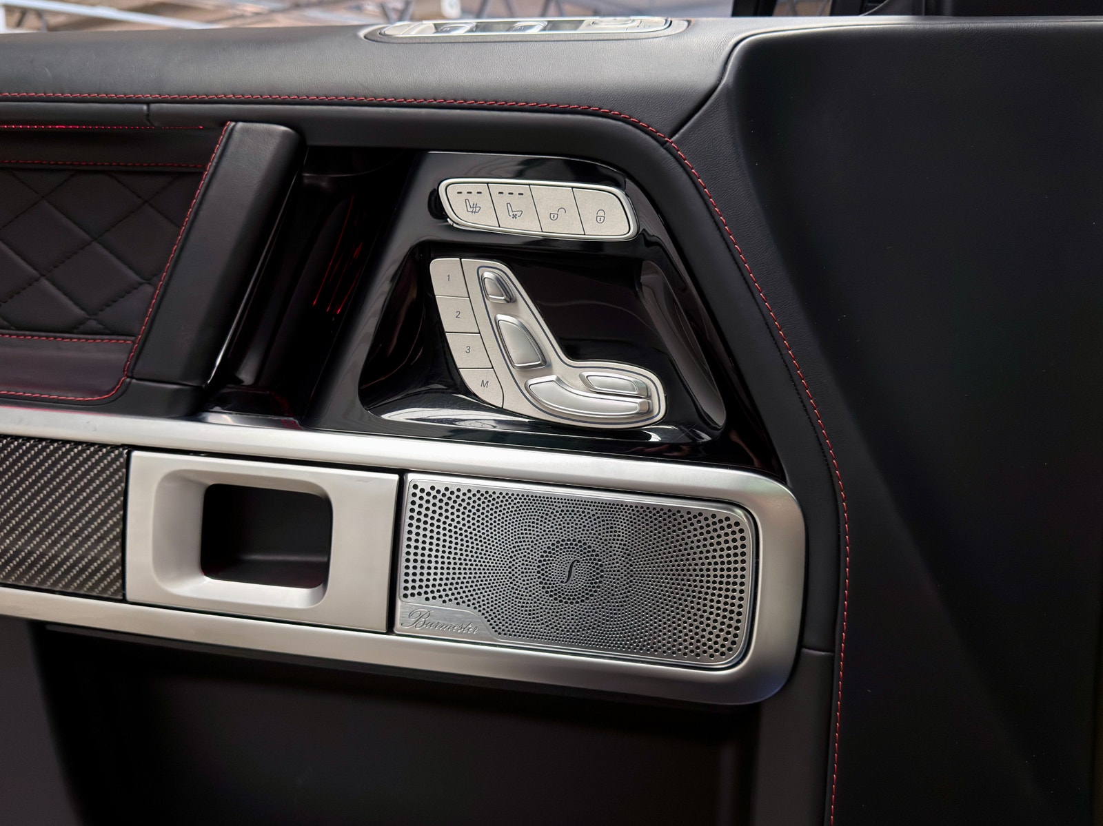 Mercedes-Benz G63 AMG Manufaktur | Multikonturstolar | Burmester 3D 2023 - miniatyr 9