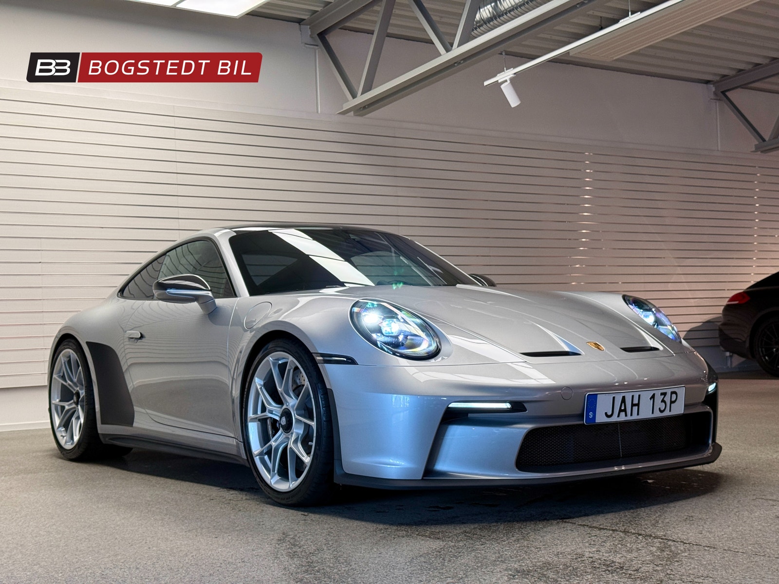 Porsche 911 GT3 Touring 992 PDK 510hk | Skalstolar | Kolfibertak