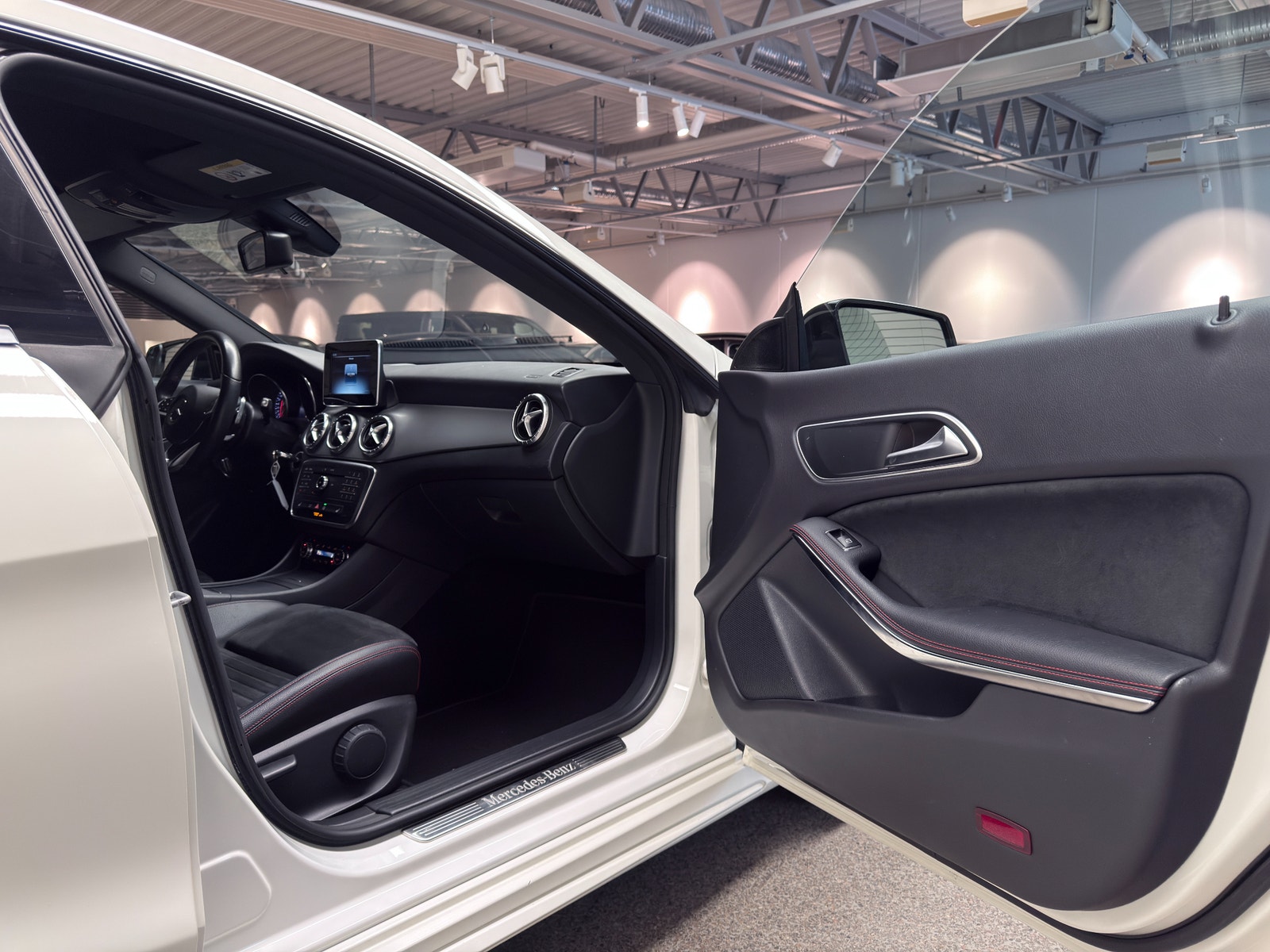Mercedes-Benz CLA 220 d 7G-DCT 177hk AMG Line |Night package|Backkamera 2016 - miniatyr 14