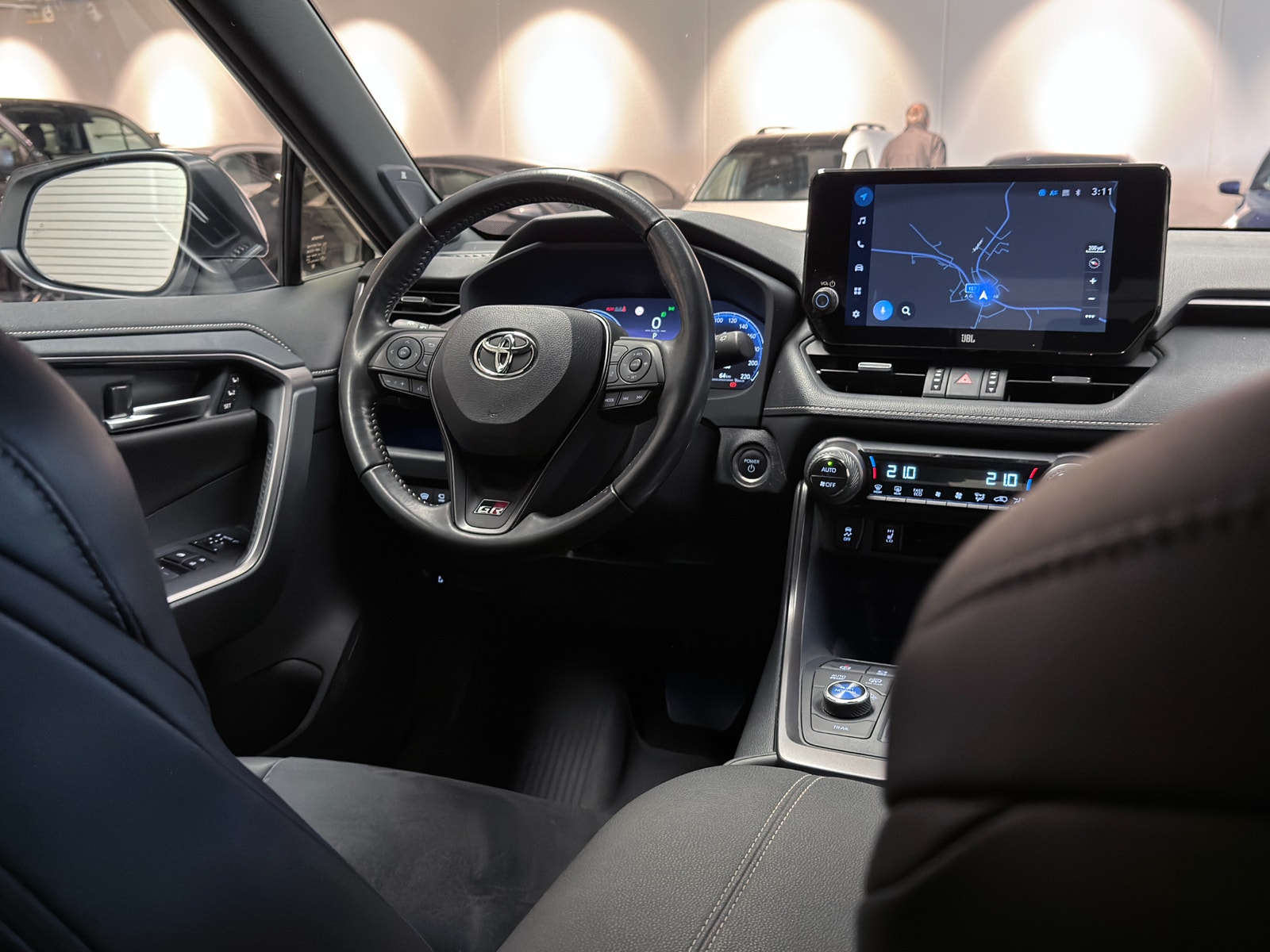 Toyota RAV4 Plug-in Hybrid 306hk AWD | GR-Sport | Drag 2024 - miniatyr 17