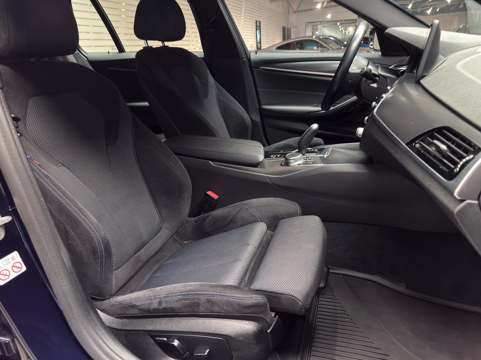 BMW 520d xDrive Touring 190hk M-Sport | Drag | Värmare 2021 - miniatyr 16