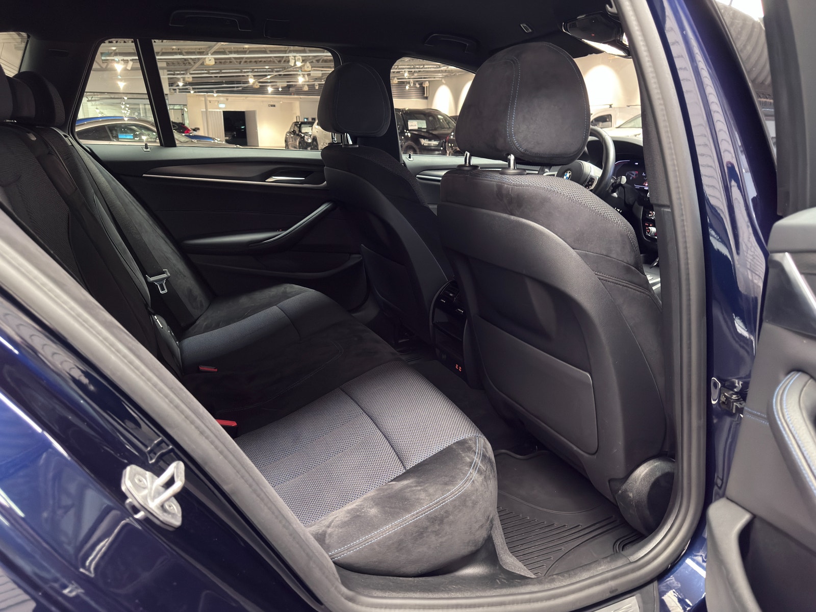 BMW 520d xDrive Touring 190hk M-Sport | Drag | Värmare 2021 - miniatyr 18
