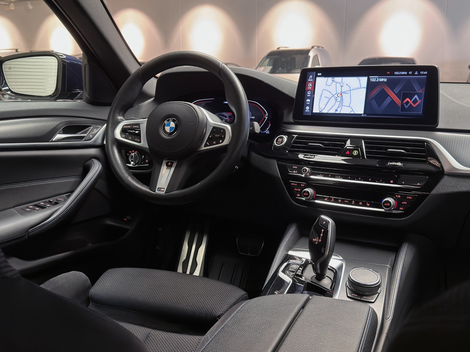 BMW 520d xDrive Touring 190hk M-Sport | Drag | Värmare 2021 - miniatyr 19