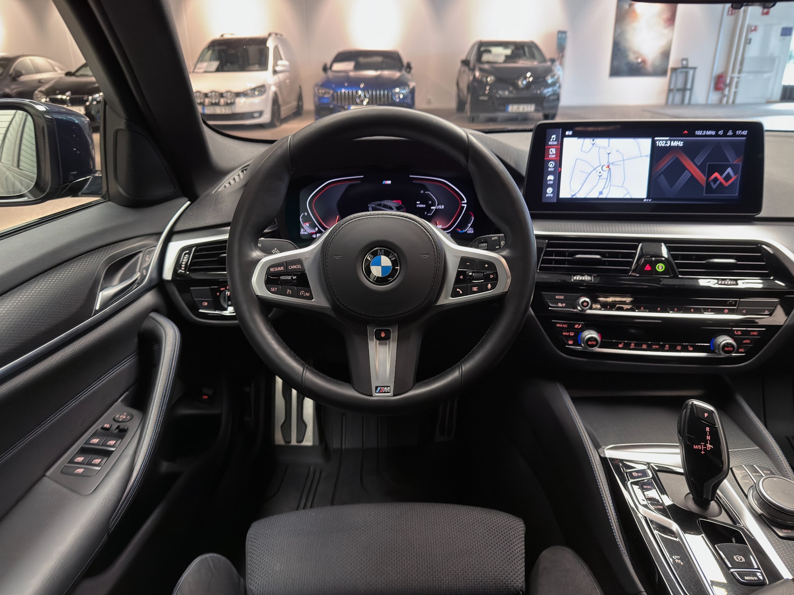 BMW 520d xDrive Touring 190hk M-Sport | Drag | Värmare 2021 - miniatyr 9