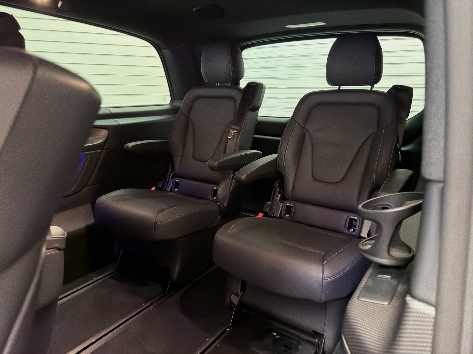Mercedes-Benz V 300d 4MATIC EXCLUSIVE | 6-sits | Lyxsäten 2025 - miniatyr 25