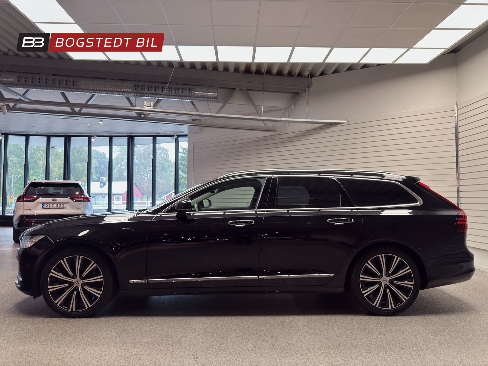 Volvo V90 Recharge T6 AWD 350hk Inscription|Läder|Drag|360°|H/K 2022 - miniatyr 4