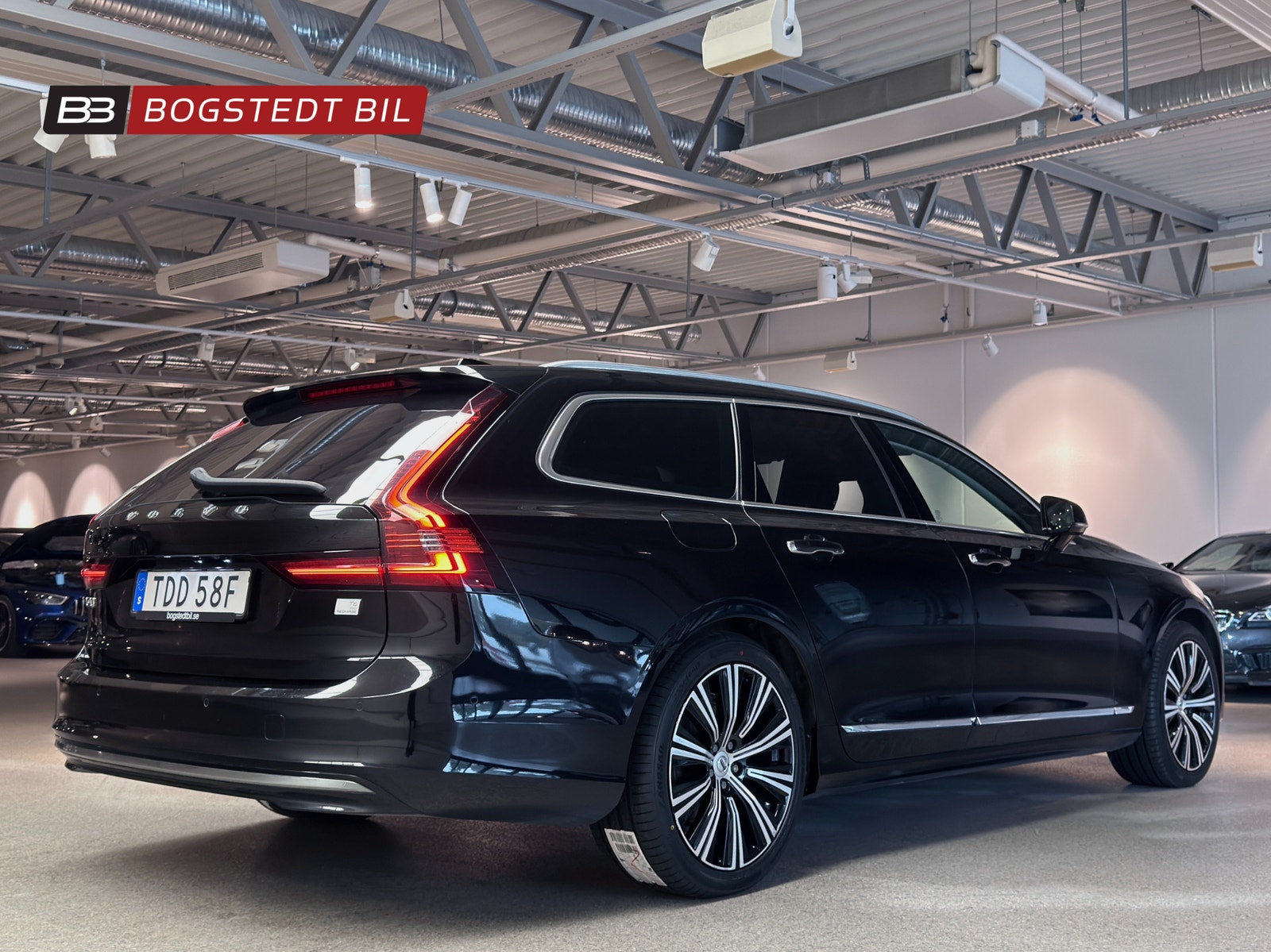 Volvo V90 Recharge T6 AWD 350hk Inscription|Läder|Drag|360°|H/K 2022 - miniatyr 7