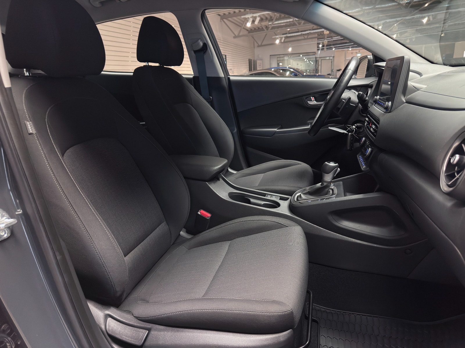 Hyundai Kona 1.0 T-GDI DCT 120hk Essential | Backkamera | Carplay 2023 - miniatyr 16