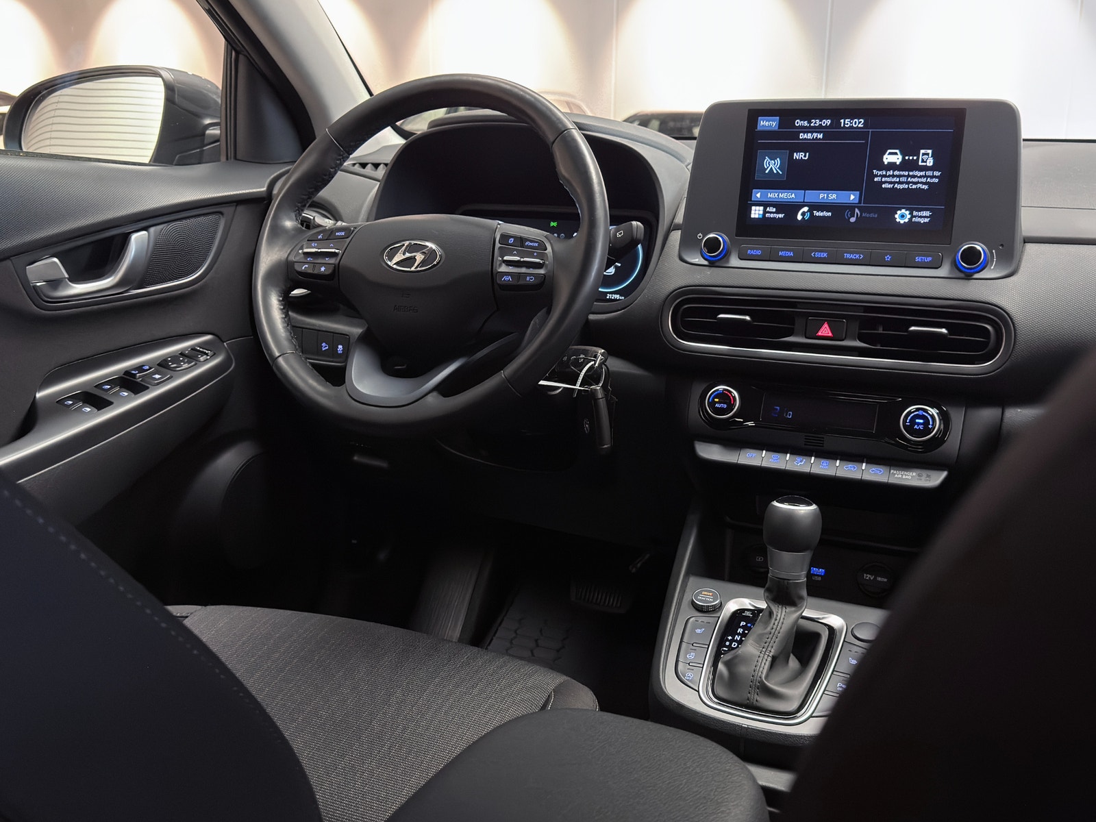 Hyundai Kona 1.0 T-GDI DCT 120hk Essential | Backkamera | Carplay 2023 - miniatyr 18