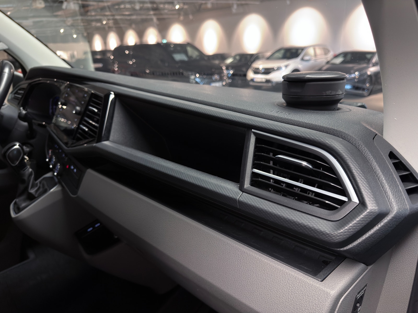 Volkswagen Transporter T30 2.0 TDI 150hk |Premium|Active Display|Drag|L1H1 2023 - miniatyr 16