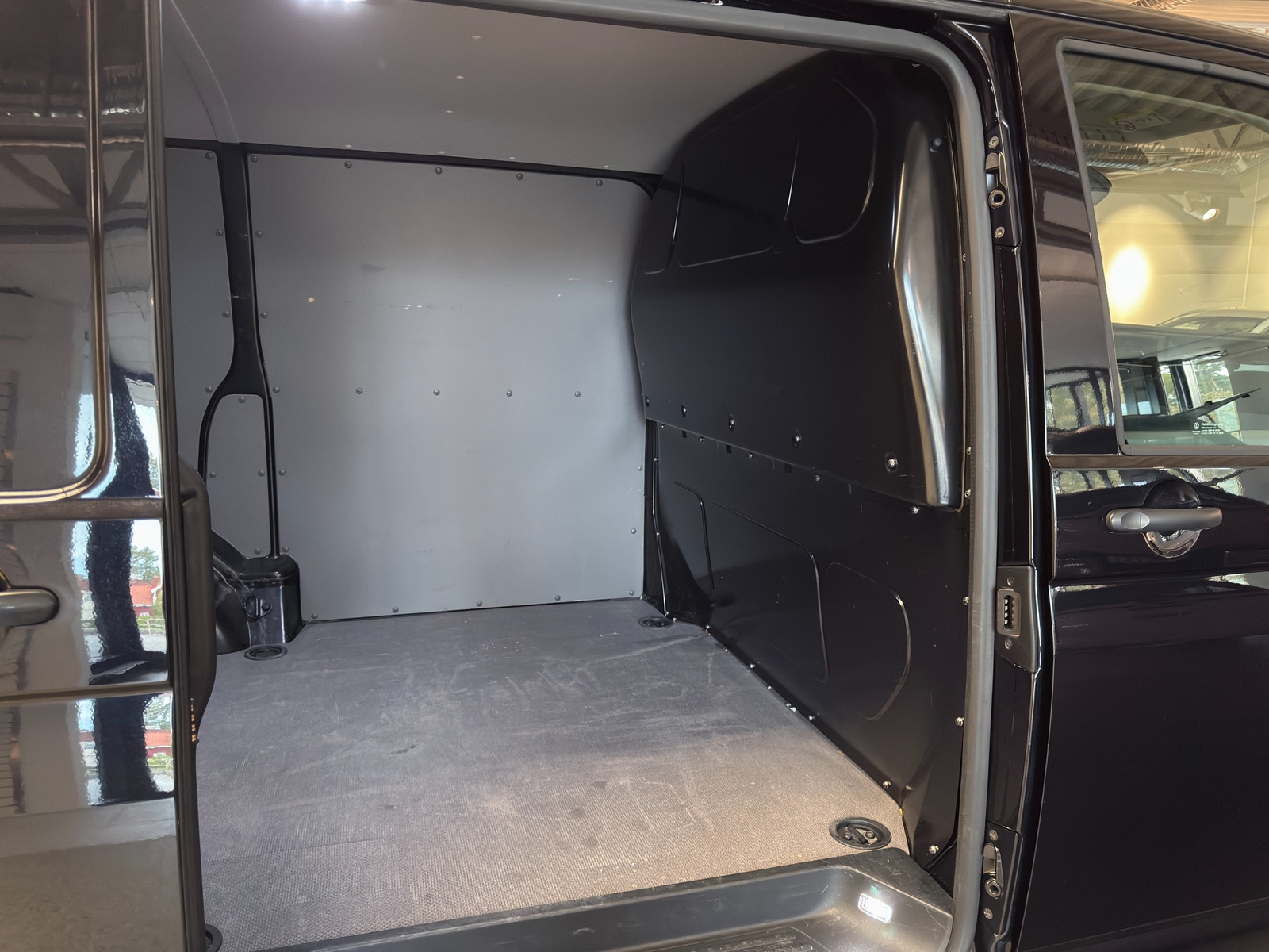 Volkswagen Transporter T30 2.0 TDI 150hk |Premium|Active Display|Drag|L1H1 2023 - miniatyr 10