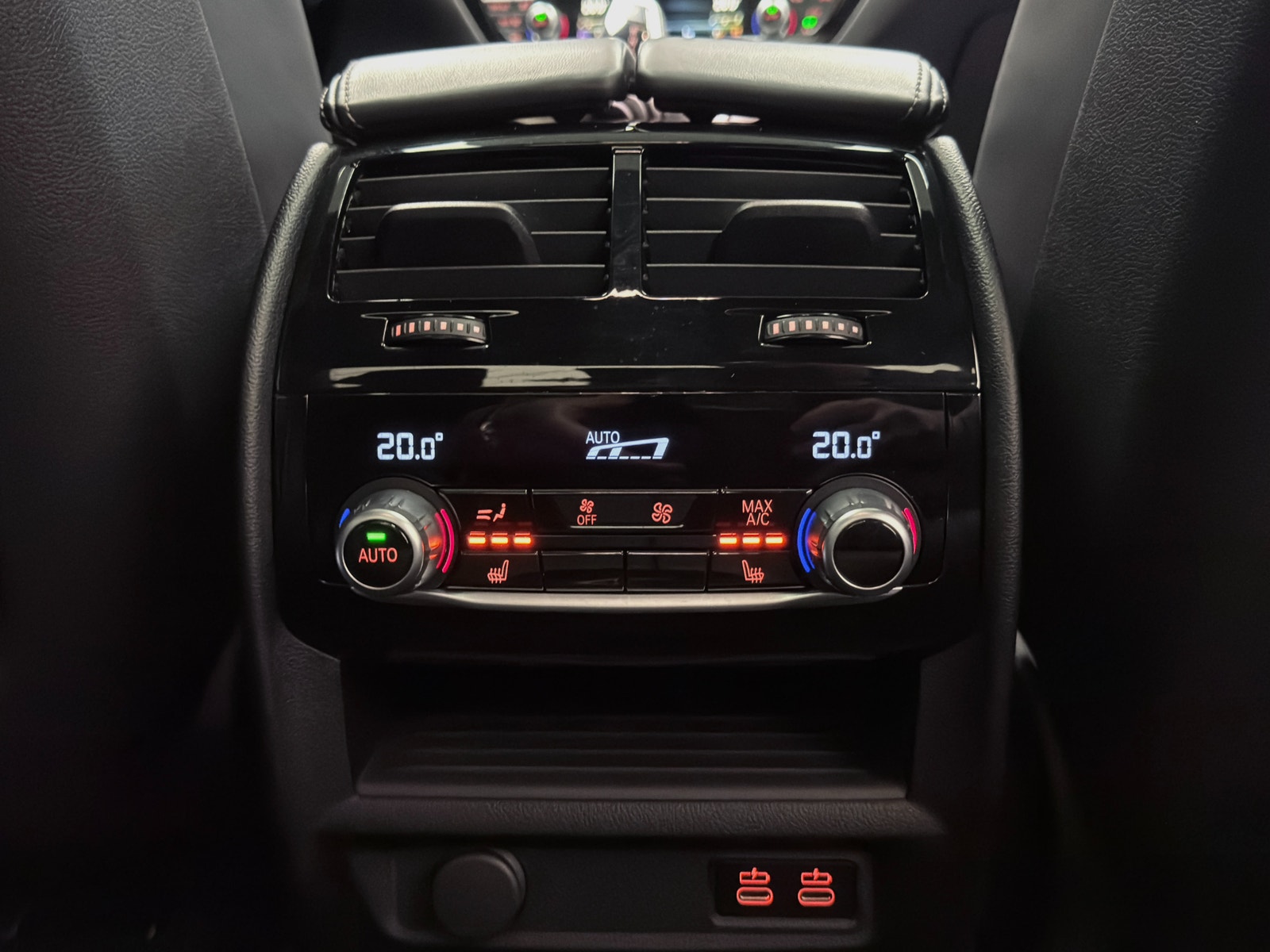 BMW 545e xDrive 394hk | M-Sport Pro | Se utrustning 2023 - miniatyr 24