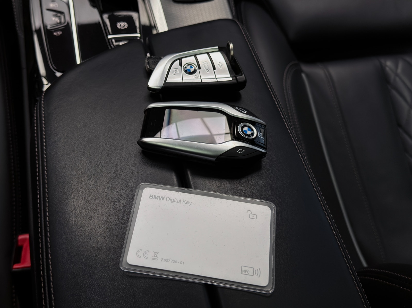 BMW 545e xDrive 394hk | M-Sport Pro | Se utrustning 2023 - miniatyr 27
