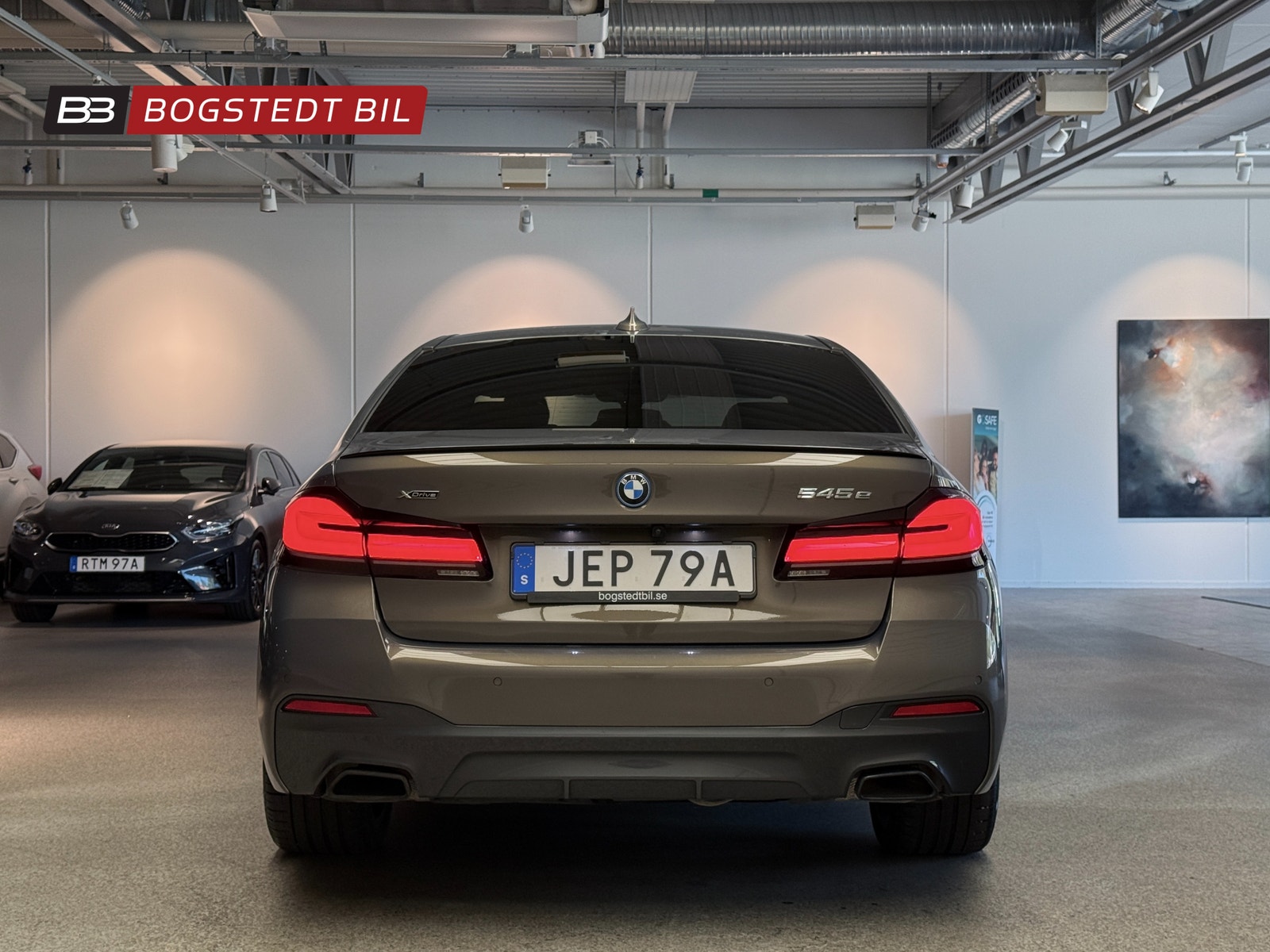 BMW 545e xDrive 394hk | M-Sport Pro | Se utrustning 2023 - miniatyr 6