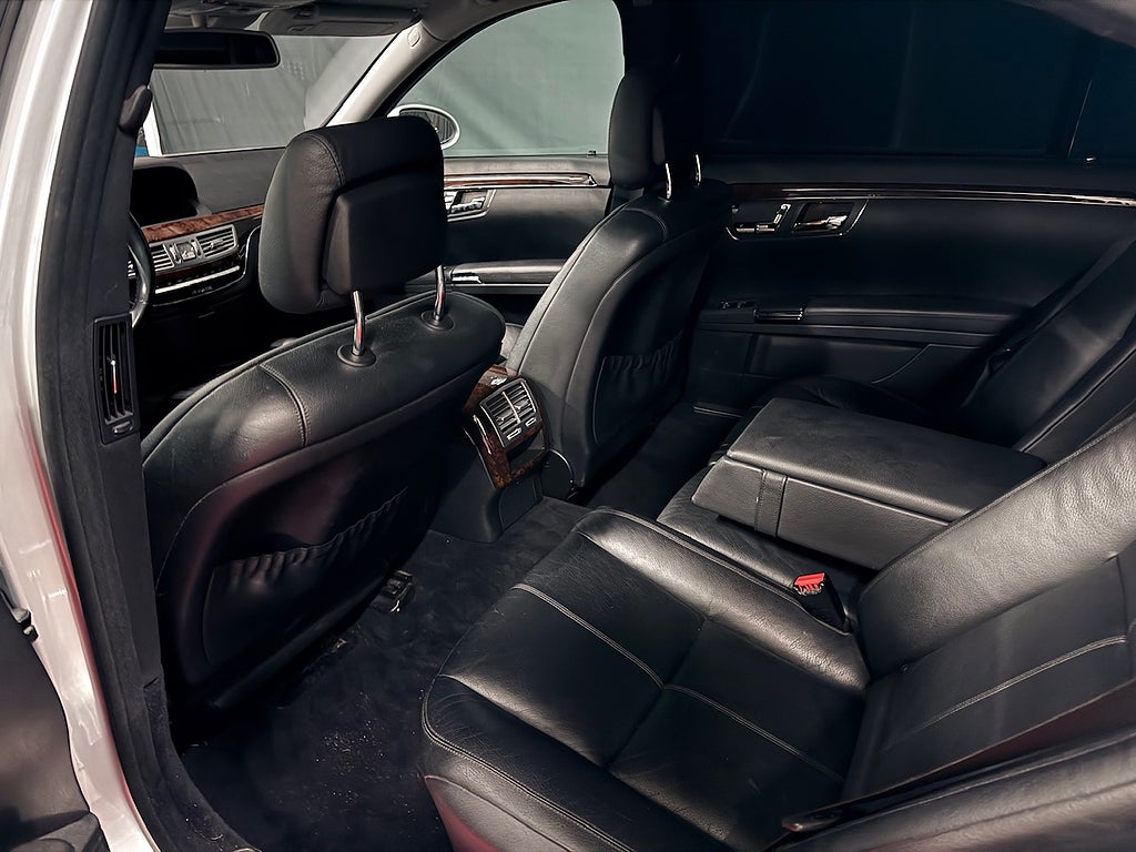 Mercedes-Benz S320 2010 - miniatyr 11