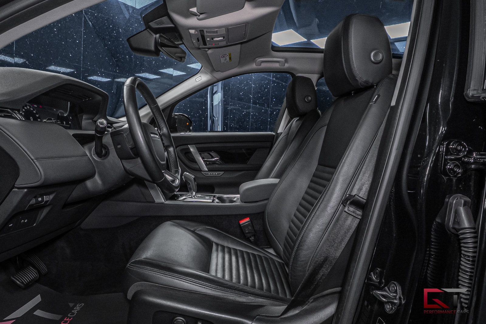 Land Rover Discovery Sport D180 AWD Signature Pano Värmare Cold Climate Key 2020 - miniatyr 12