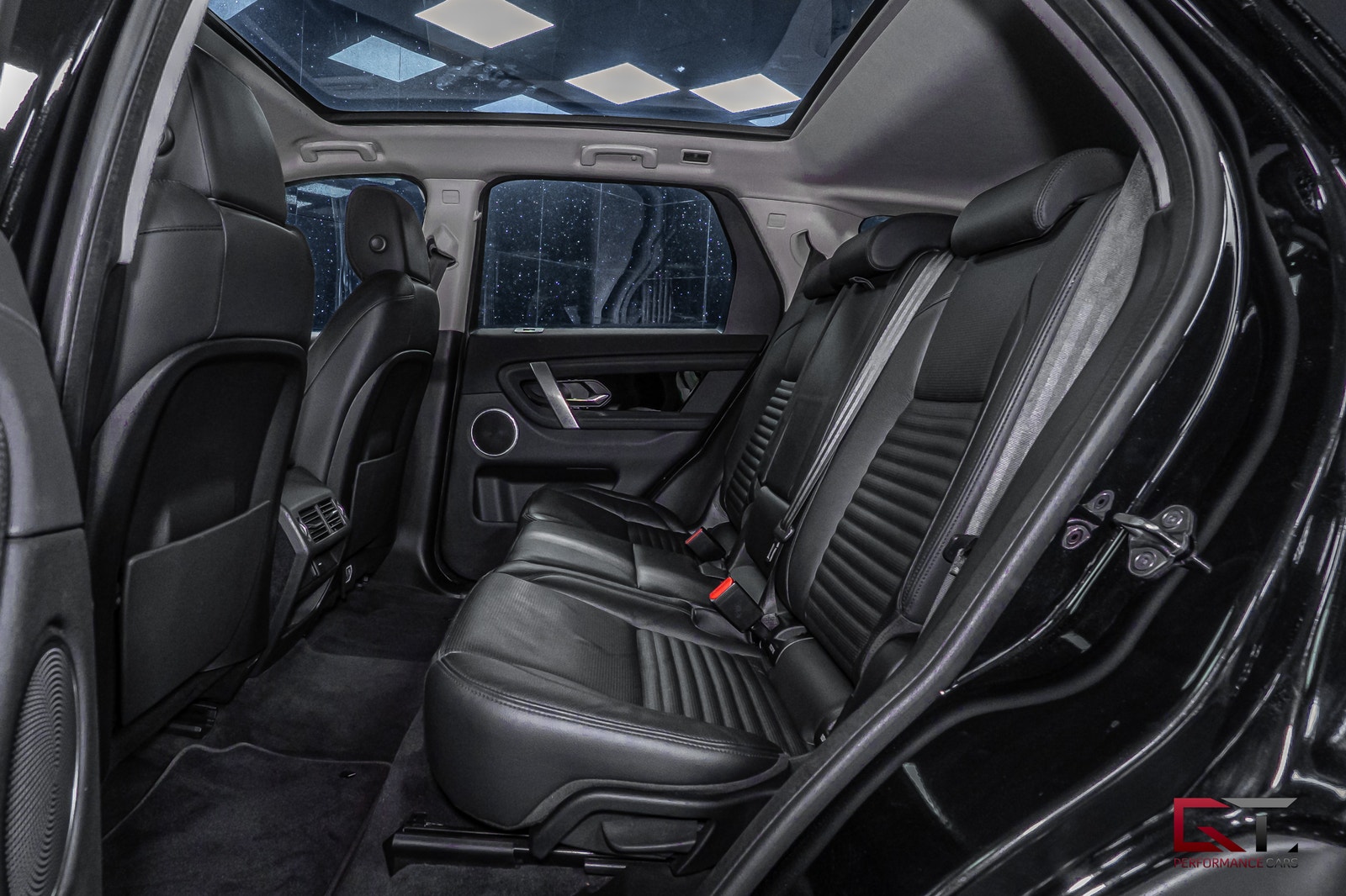 Land Rover Discovery Sport D180 AWD Signature Pano Värmare Cold Climate Key 2020 - miniatyr 16