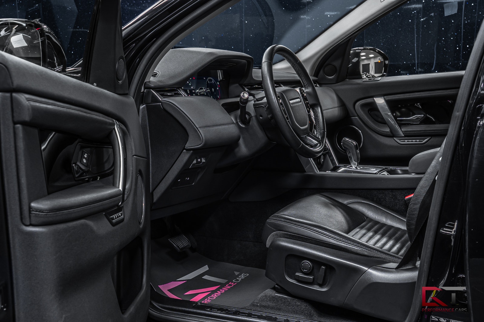 Land Rover Discovery Sport D180 AWD Signature Pano Värmare Cold Climate Key 2020 - miniatyr 7