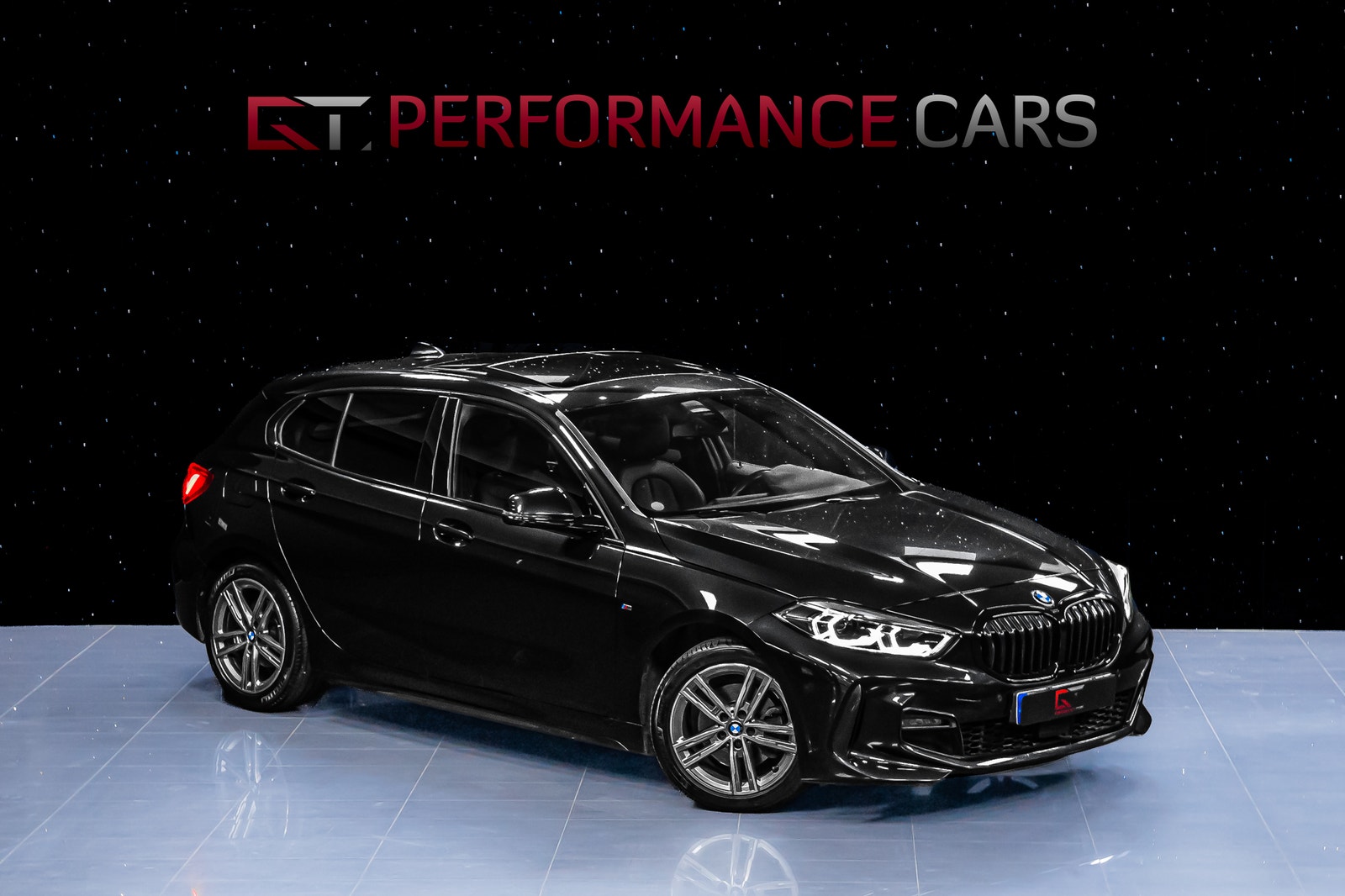 BMW 118i 118I M-Sport Pano Sportstolar Sportchassi Uppvärmd Ratt