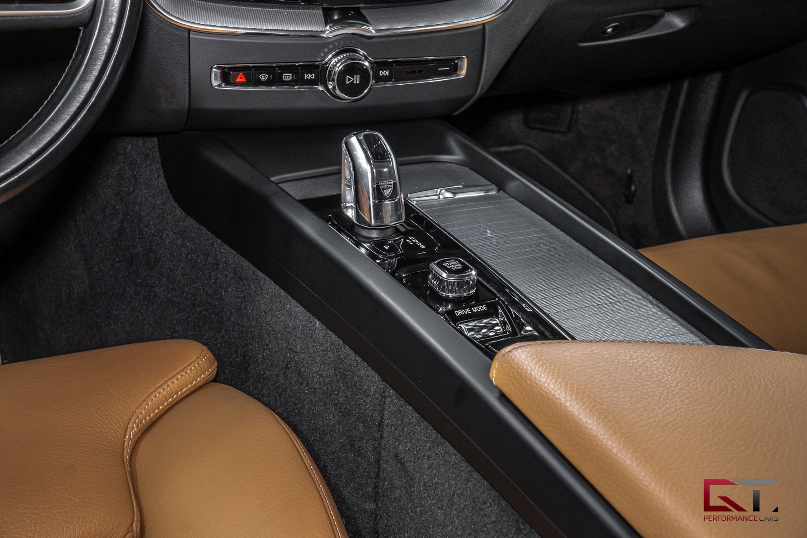 Volvo XC60 T8 Hybrid AWD Inscription Pano Drag Värmare ACC Keyless 2019 - miniatyr 13