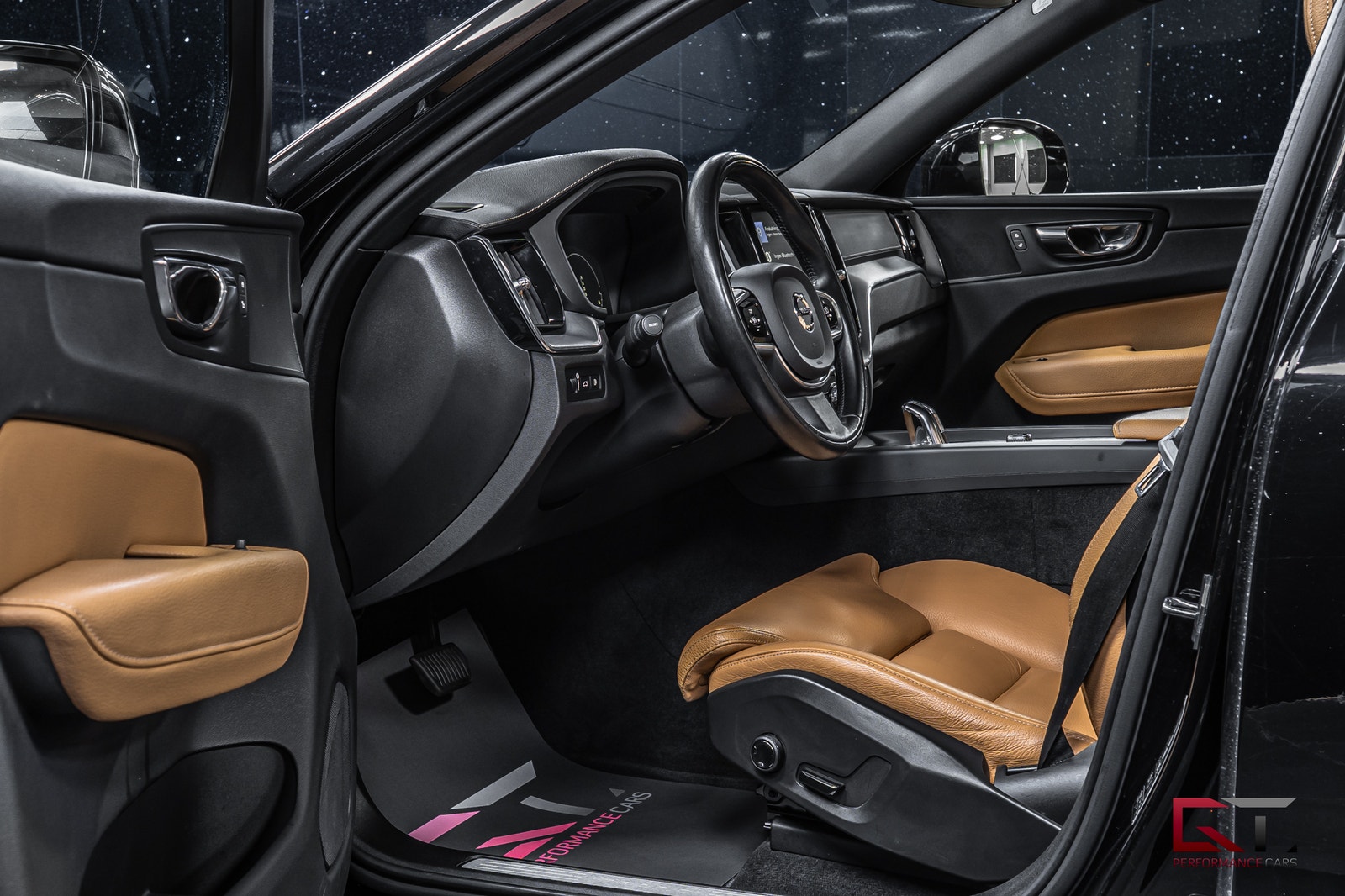 Volvo XC60 T8 Hybrid AWD Inscription Pano Drag Värmare ACC Keyless 2019 - miniatyr 8