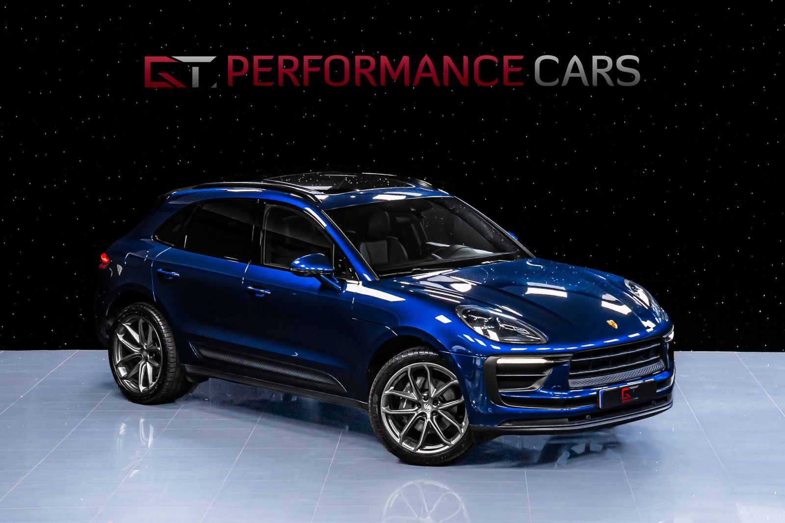 Porsche Macan PDK Gentian Blue Pano 21" Drag Värmare 14-vägs Minne