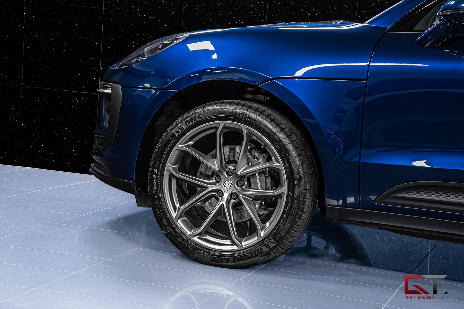 Porsche Macan PDK Gentian Blue Pano 21" Drag Värmare 14-vägs Minne 2022 - miniatyr 5