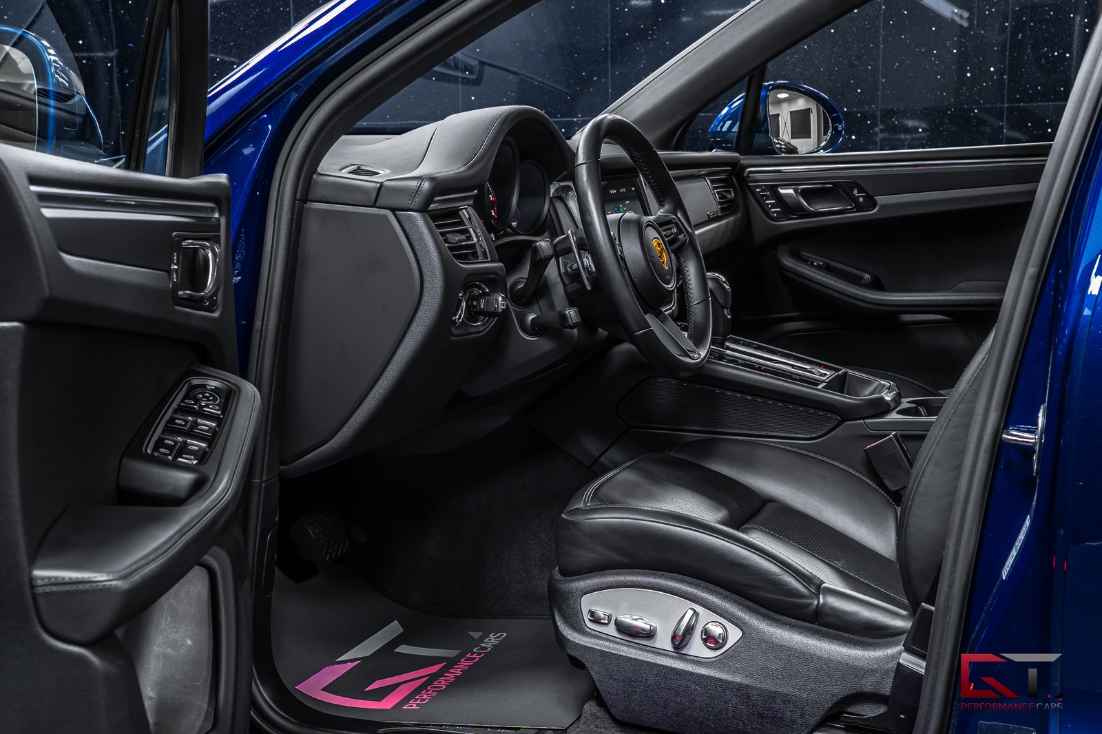 Porsche Macan PDK Gentian Blue Pano 21" Drag Värmare 14-vägs Minne 2022 - miniatyr 8