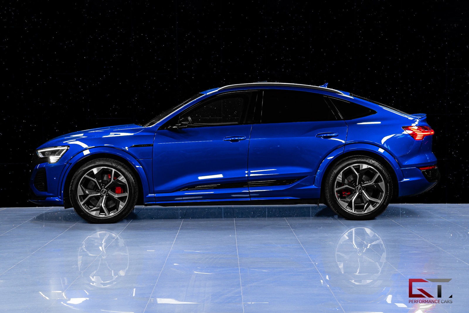 Audi SQ8 e-tron SB E-Tron Ultra Blue 21" Pano B&O Drag Matrix SoftClo 2024 - miniatyr 4