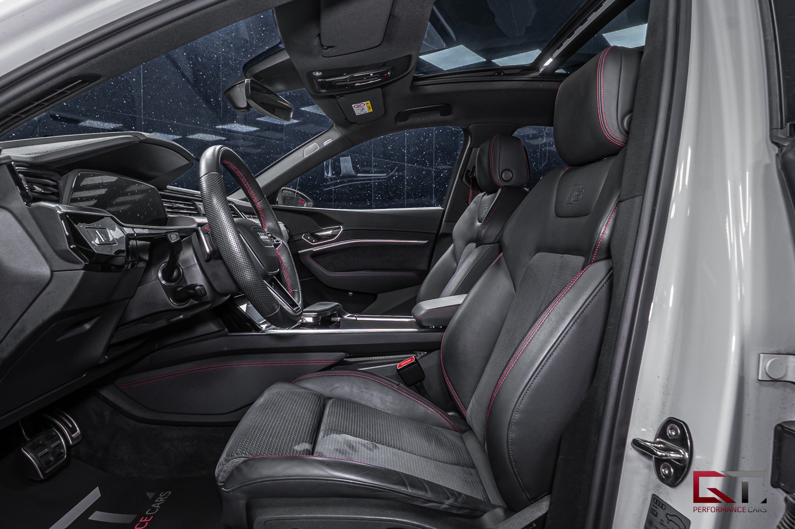 Audi Q8 e-tron SB 55 E-Tron Q MOMS 21" Pano B&O-3D Drag Luftfjädring 2024 - miniatyr 14