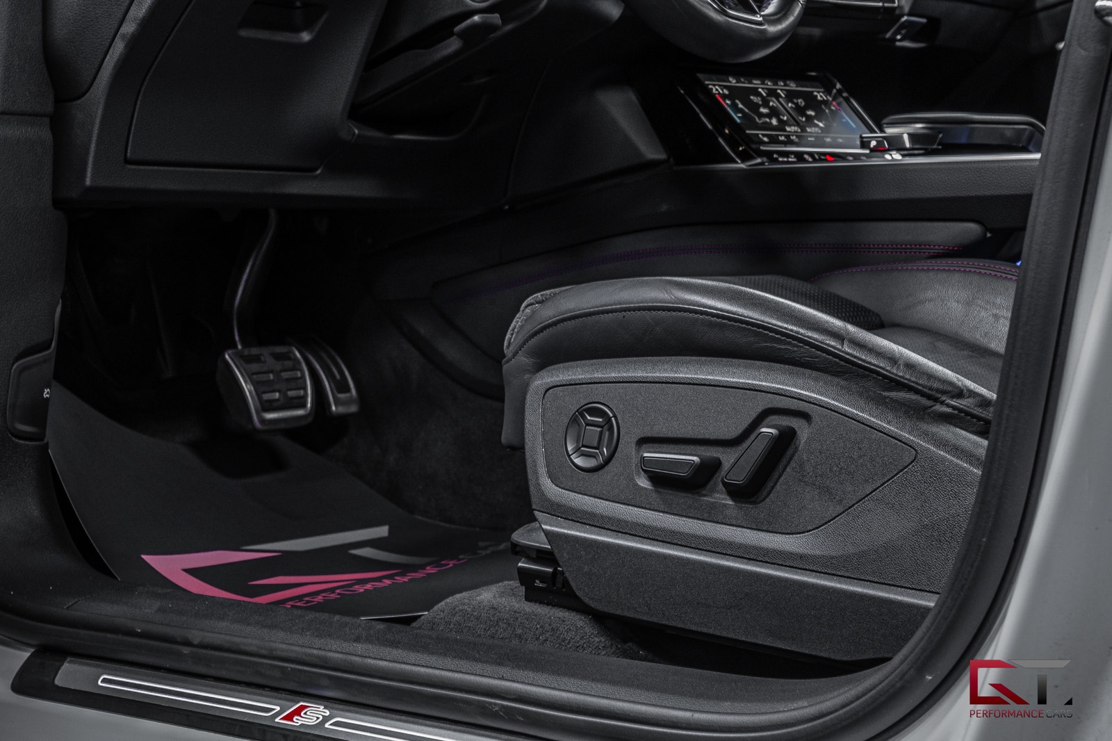 Audi Q8 e-tron SB 55 E-Tron Q MOMS 21" Pano B&O-3D Drag Luftfjädring 2024 - miniatyr 15
