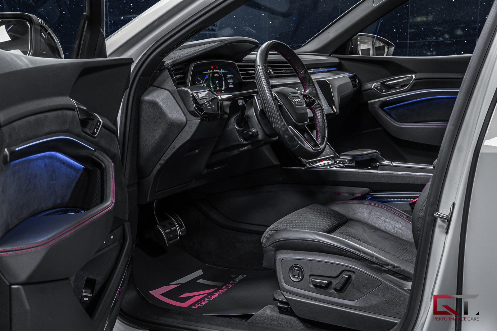 Audi Q8 e-tron SB 55 E-Tron Q MOMS 21" Pano B&O-3D Drag Luftfjädring 2024 - miniatyr 8