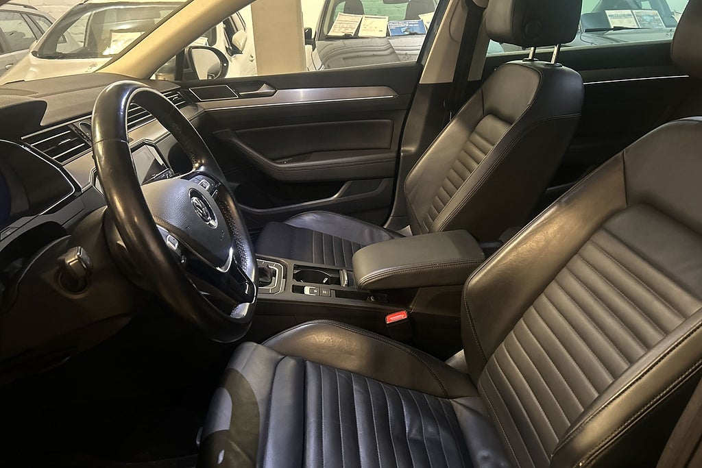 Volkswagen Passat Alltrack 2018 - miniatyr 11