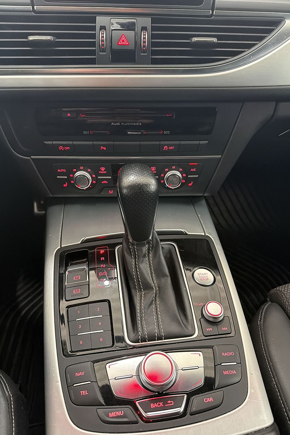 Audi A6 2018 - miniatyr 13