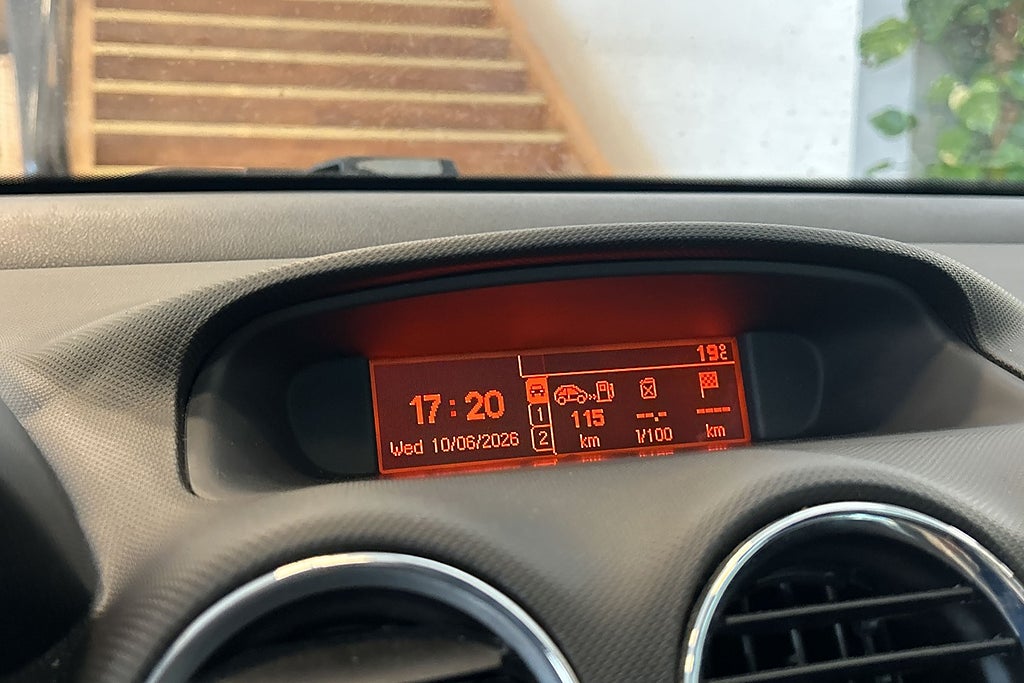 Peugeot 308 sw 2009 - miniatyr 18