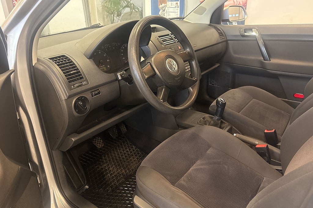 Volkswagen Polo 2006 - miniatyr 11