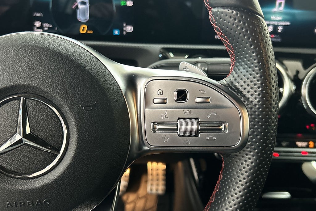 Mercedes-Benz A 2022 - miniatyr 14