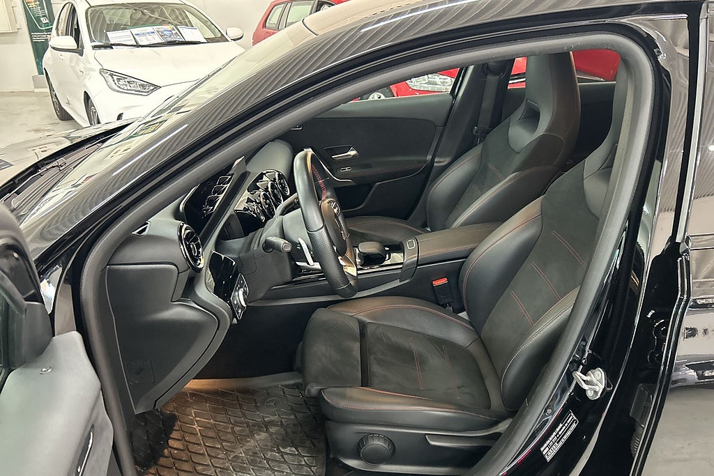 Mercedes-Benz A 2022 - miniatyr 9