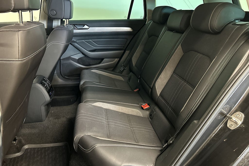Volkswagen Passat Alltrack 2023 - miniatyr 12