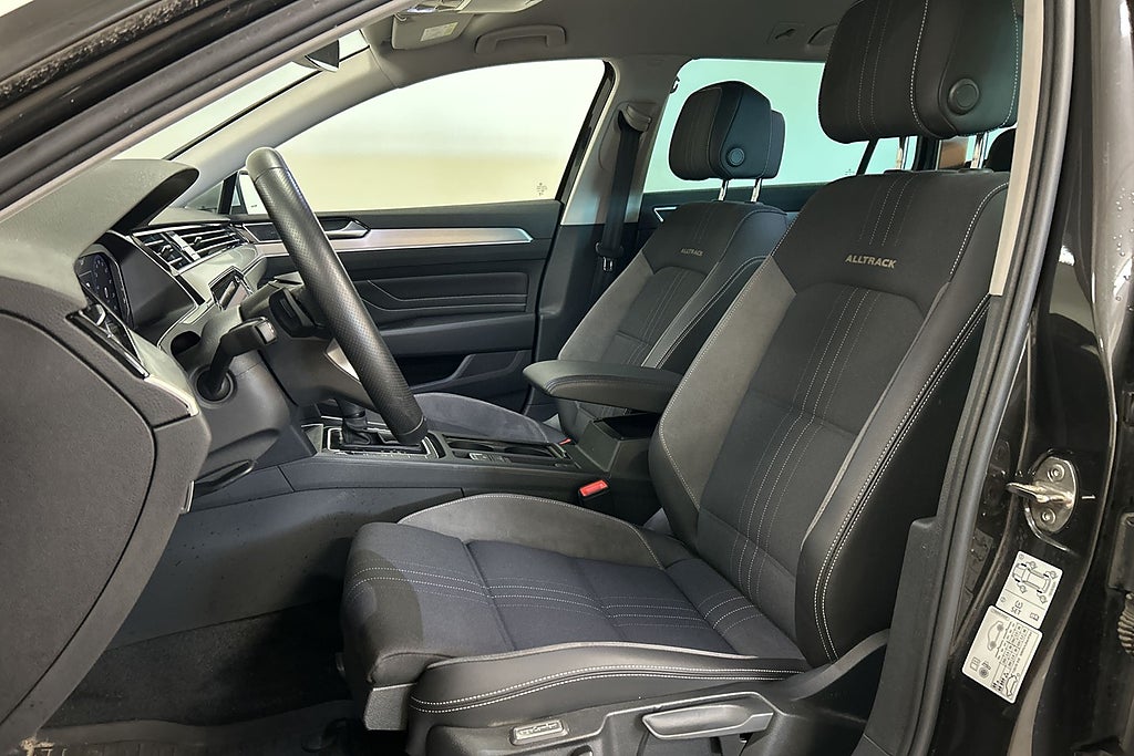 Volkswagen Passat Alltrack 2023 - miniatyr 10