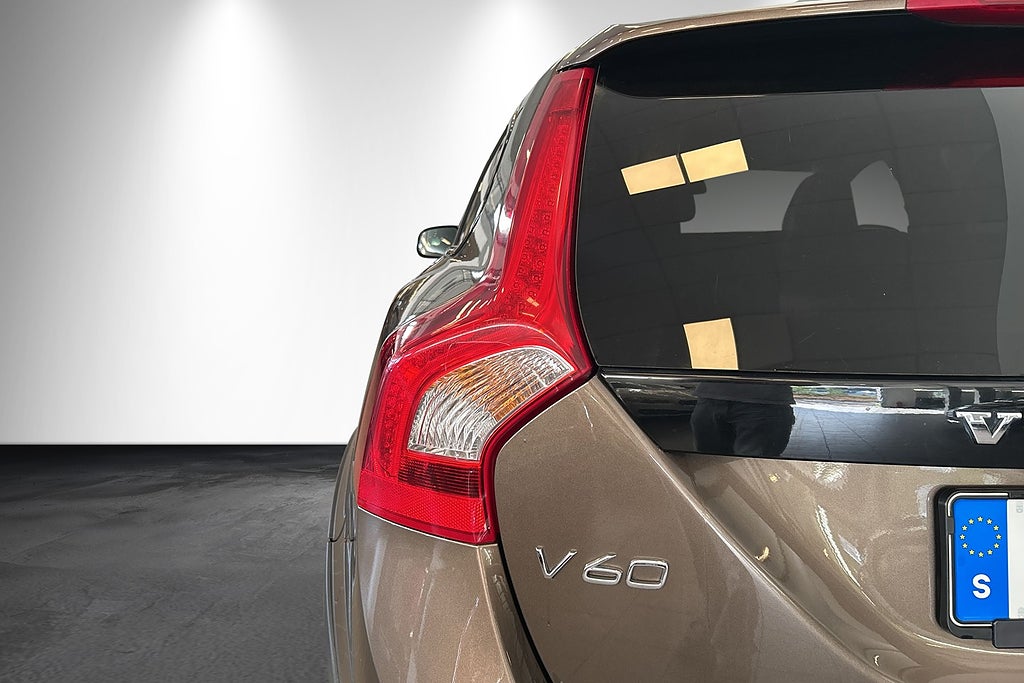 Volvo V60 Cross Country 2016 - miniatyr 15