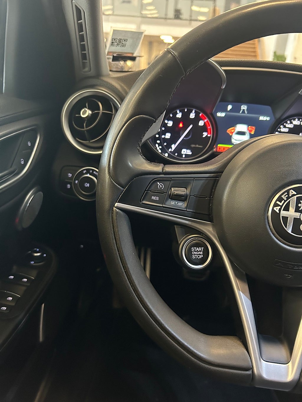 Alfa Romeo Giulia 2018 - miniatyr 15