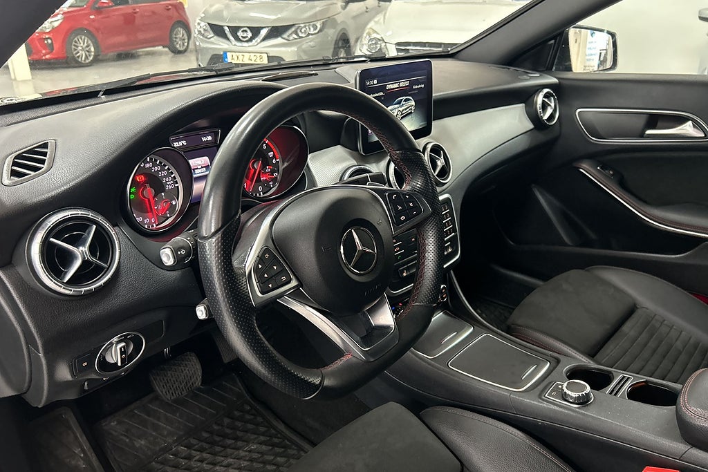 Mercedes-Benz CLA220 d 2016 - miniatyr 12