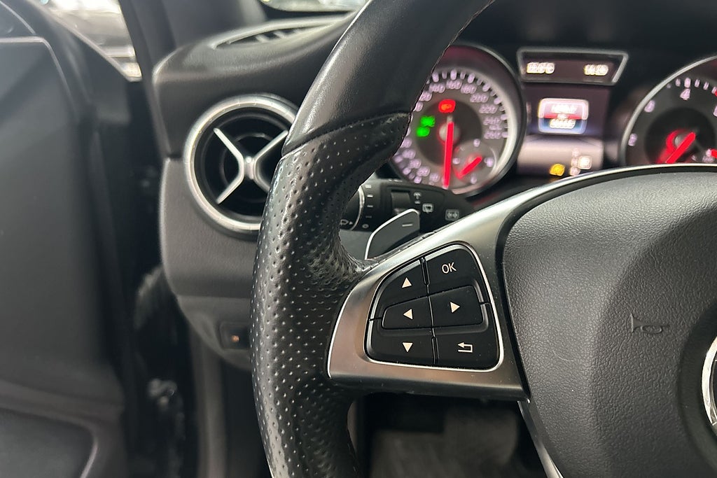 Mercedes-Benz CLA220 d 2016 - miniatyr 20